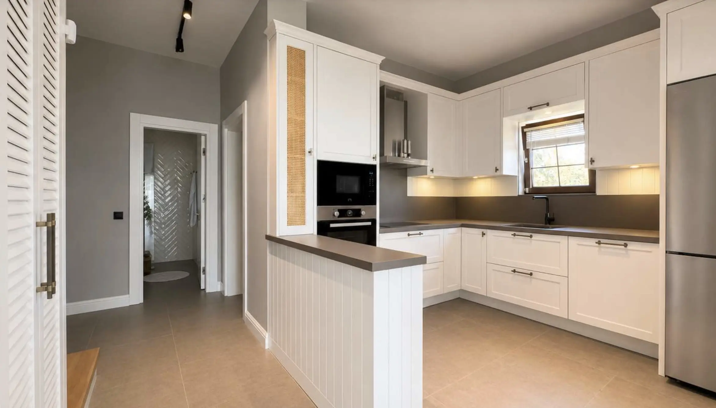 Fitted kitchen